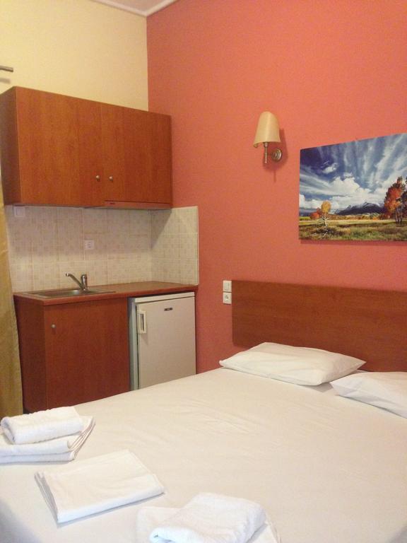 Marvi Hotel Kamena Vourla Oda fotoğraf