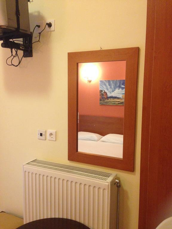 Marvi Hotel Kamena Vourla Dış mekan fotoğraf